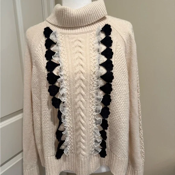 J. Crew cowl neck sweater in cream with navy/lace detail Size XL PRELOVED - Picture 4 of 9